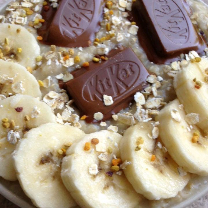Kit Kat & Banana Oatmeal