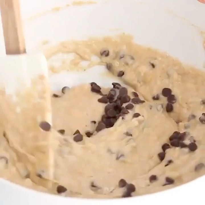 Vegan Banana Chocolate Chip Muffins