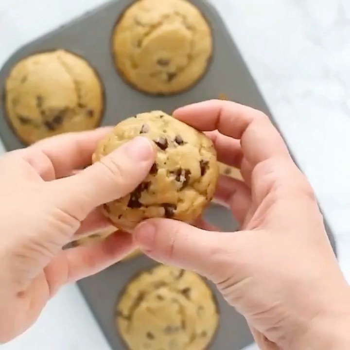Vegan Banana Chocolate Chip Muffins