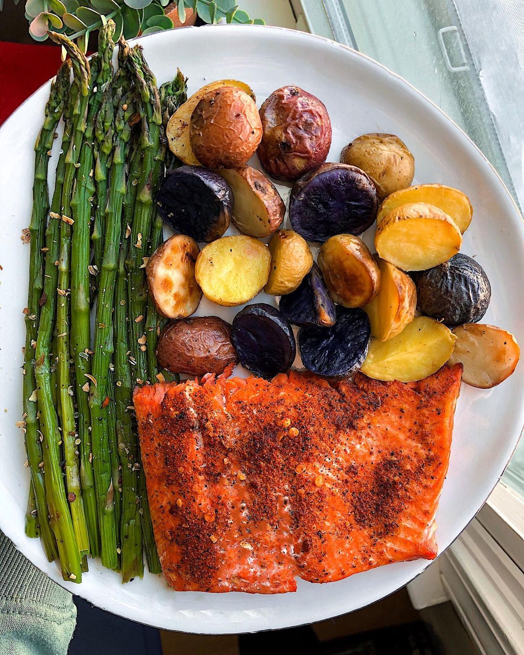 Salmon, Potatoes, and Asparagus One Pan Dinner