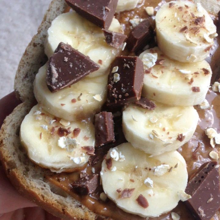 Peanut Butter, Banana & Dark Chocolate Toasts