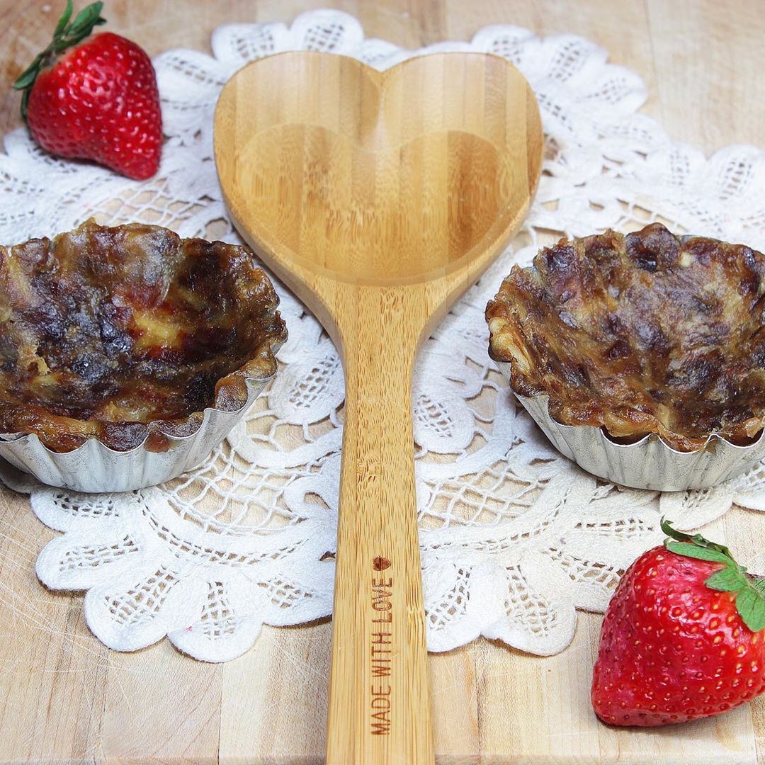 Strawberry Ice Cream Date Crusted Cupcakes